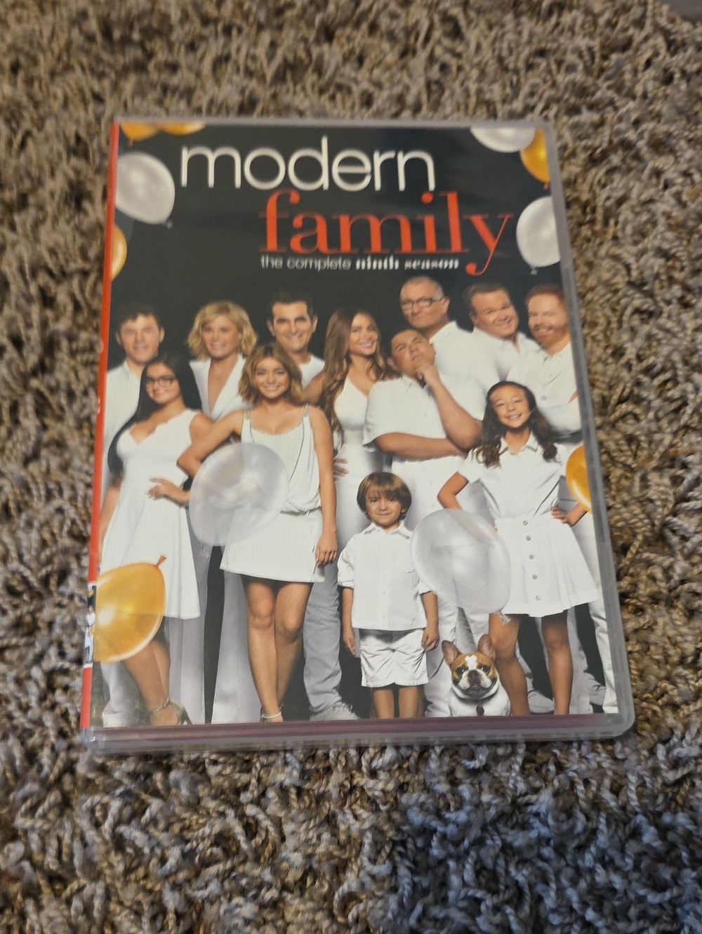 Modern Family Season Nine DVD - White Cast Cover